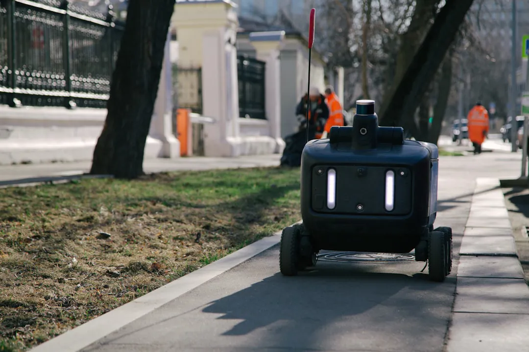 Роботы-курьеры в Москве научатся подниматься на этажи через лифт