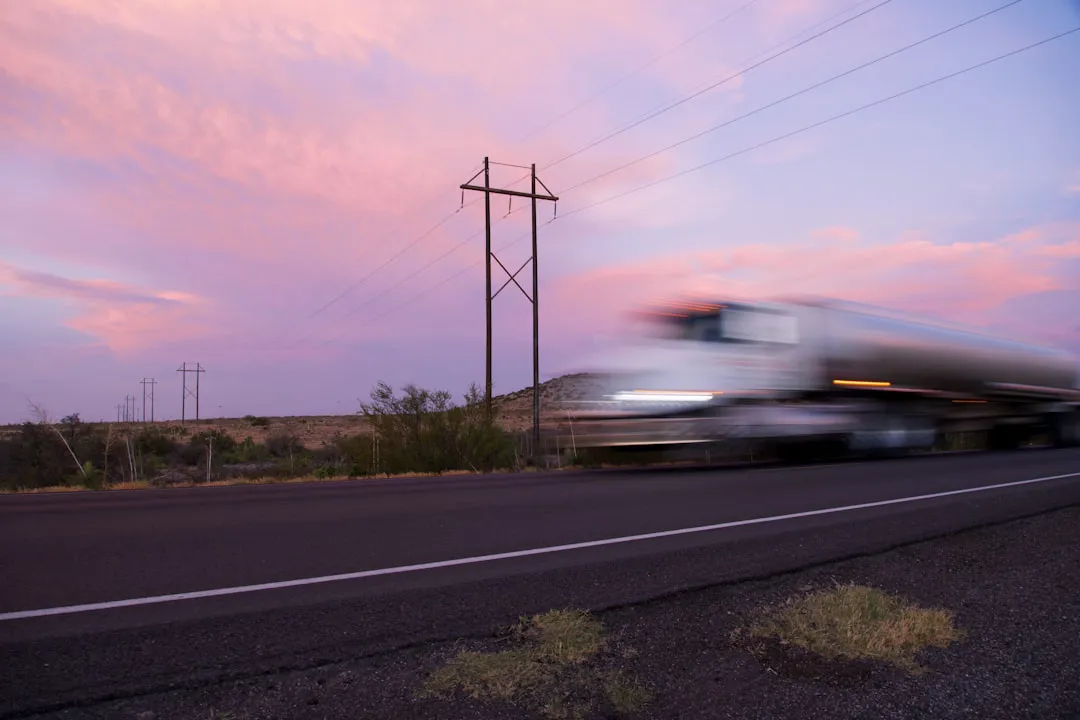 Einride закупит 500 электрических Tesla Semi для своих клиентов, включая Amazon