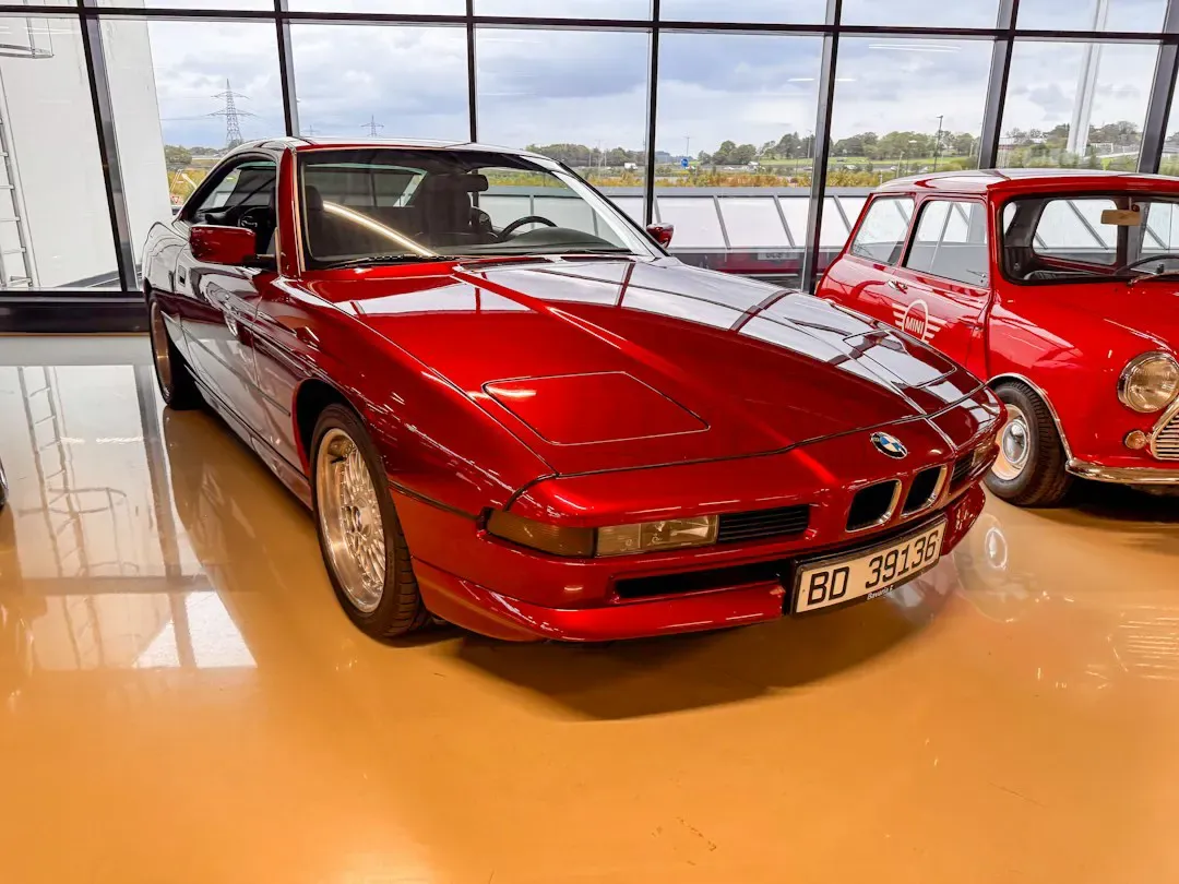 Электромобиль BMW 3 Series впервые оказался дешевле бензиновой версии