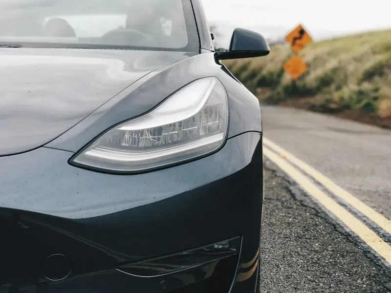 Tesla сменила название автопилота в Европе ради одобрения регуляторов